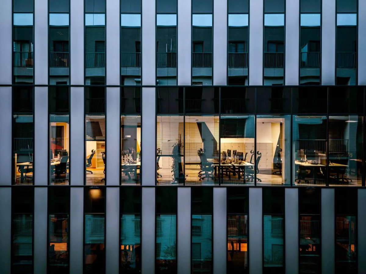 Commercial window services in Aurora, IL